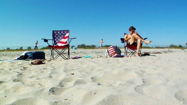 ivan_flagchairs_1