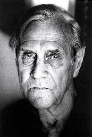patrick_white_narrowweb__300x4470