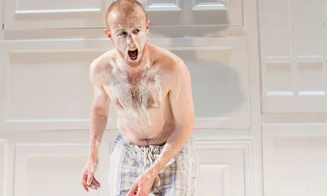 John Heffernan as Möbius in The Physicists