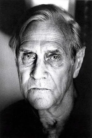 patrick_white_narrowweb__300x4470