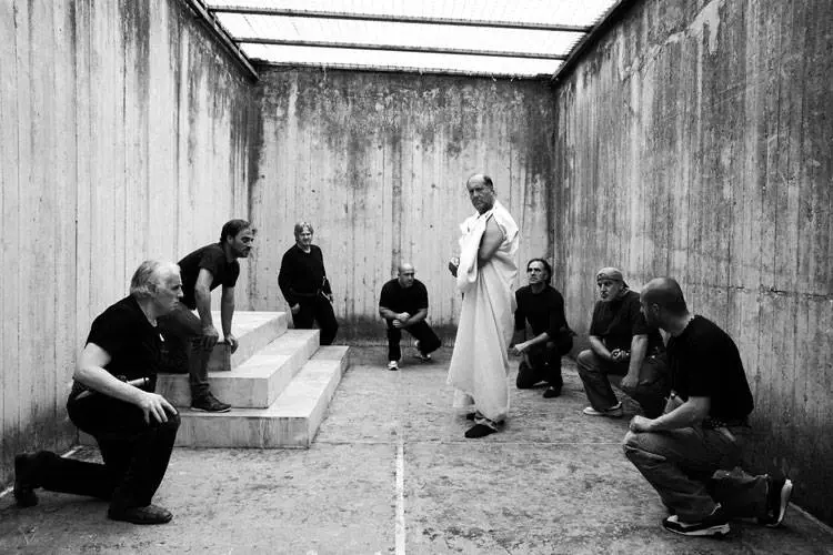 1009151_cesare_deve_morire_1330075805788