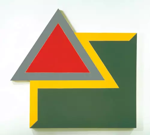 Frank Stella. Chocorua IV, 1966. Fluorescent alkyd and epoxy paint on canvas, 120 x 128 x 4 in (304.8 x 325.1 x 10.2 cm). Hood Museum of Art, Dartmouth College, Hanover, NH. © 2015 Frank Stella/Artists Rights Society (ARS), New York.