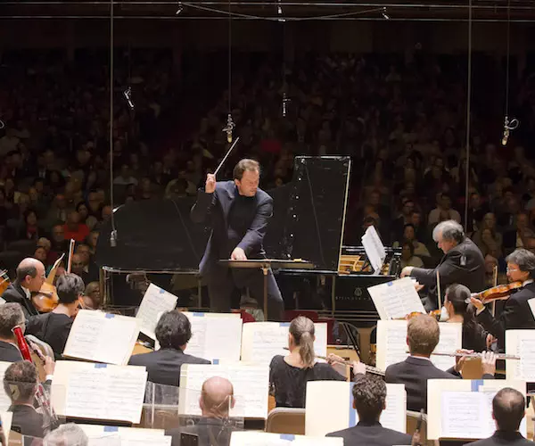 Andris Nelson leads the BSO  with soloist n Jorg Widmann's "" for piano and orchestra. Photo: Winslow Townson.
